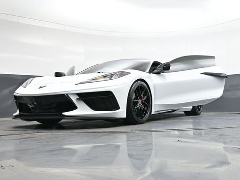 Used 2023 Chevrolet Corvette Stingray Preferred Conv w/ Z51 Performance Package RWD image 47