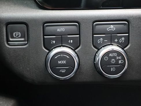 Used 2023 GMC Sierra 1500 Elevation AWD/4WD image 12