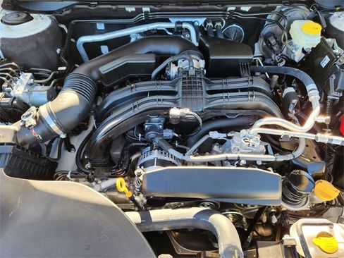 Used 2025 Subaru Outback Touring image 33