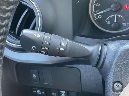 Used 2023 Toyota Tacoma TRD Sport AWD/4WD image 21