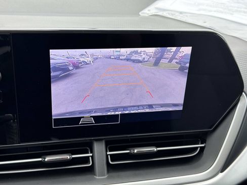 Used 2024 Chevrolet Trax LS image 30