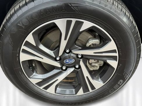 Used 2024 Subaru Crosstrek 2.0i Premium AWD/4WD image 9