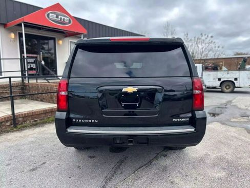 Used 2020 Chevrolet Suburban Premier image 8