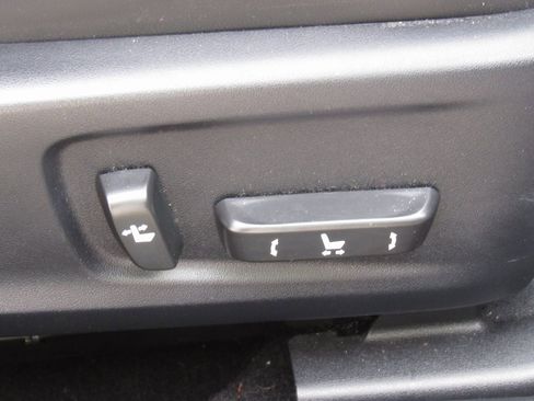 Used 2016 Lexus IS 300 AWD image 20