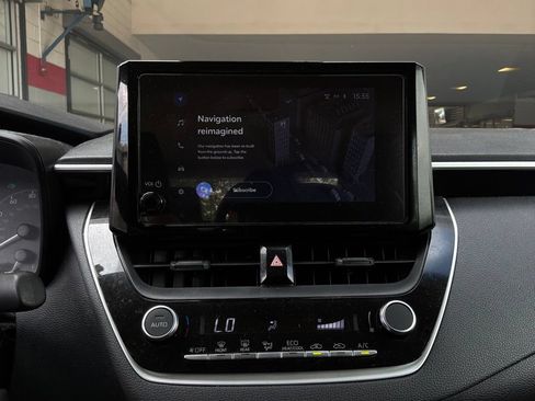 Used 2025 Toyota Corolla LE FWD image 23