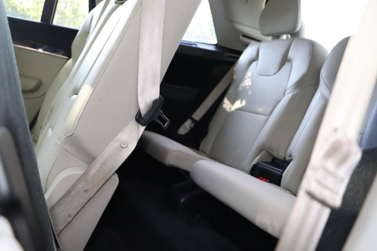Used 2019 Volvo XC90 T6 Momentum w/ Advanced Package AWD/4WD image 32