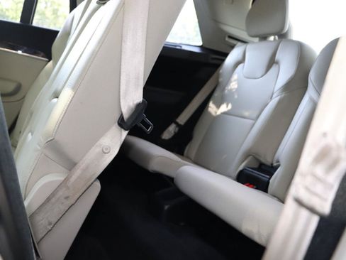 Used 2019 Volvo XC90 T6 Momentum w/ Advanced Package AWD/4WD image 32