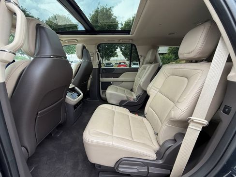 Used 2024 Lincoln Navigator Reserve AWD/4WD image 26