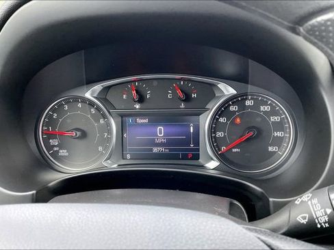 Used 2024 GMC Terrain SLE FWD image 10