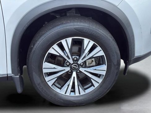 Used 2023 Nissan Rogue SV AWD/4WD image 21