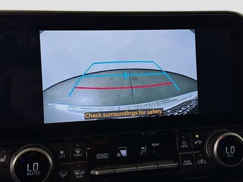 Certified 2025 Toyota Highlander XLE image 13