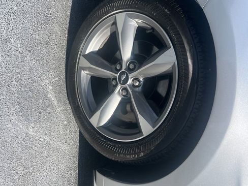 Used 2015 Ford Mustang Coupe image 10