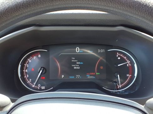Used 2025 Toyota RAV4 XLE AWD/4WD image 15
