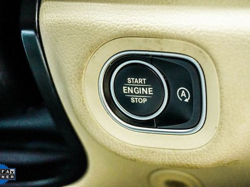 Used 2022 Mercedes-Benz GLE 580 4MATIC w/ Night Package image 22