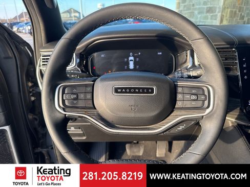 Used 2022 Jeep Wagoneer Series III w/ Flexible Seating Group image 14