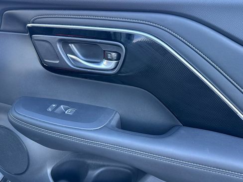 Used 2025 Acura ADX FWD image 19