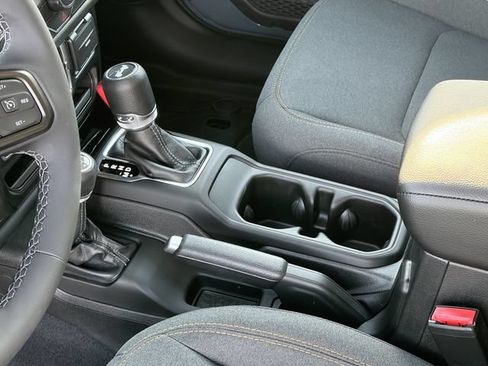 Used 2026 Jeep Wrangler Unlimited Sport AWD/4WD image 8