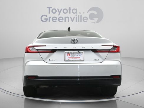 Used 2025 Toyota Camry XLE w/ Premium Plus Package FWD image 10