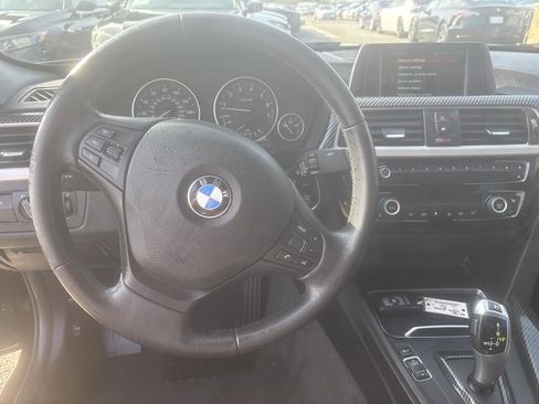 Used 2018 BMW 320i Sedan w/ Convenience Package image 9