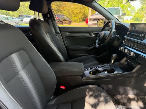 Used 2023 Honda Civic Sport image 9