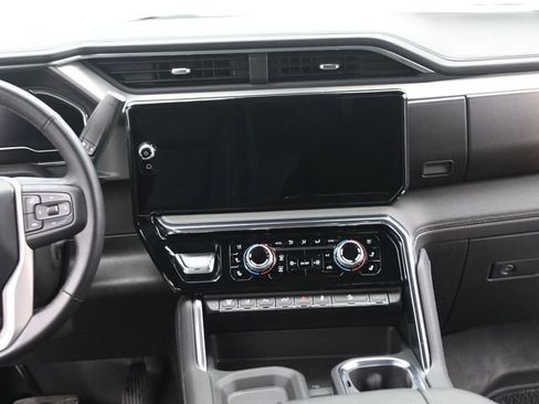 Used 2025 GMC Sierra 2500 Denali w/ Technology Package image 25