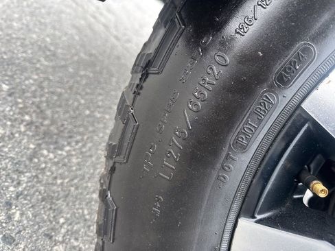 Used 2025 GMC Sierra 3500 Denali w/ Denali Reserve Package image 37