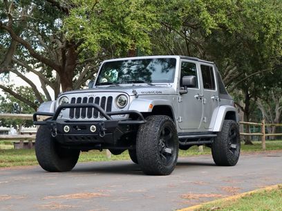 Used 2015 Jeep Wrangler Unlimited Rubicon w/ Connectivity Group