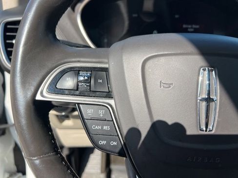 Used 2020 Lincoln Nautilus Reserve image 29