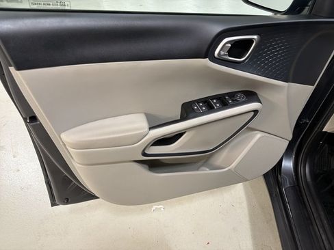 Used 2023 Kia Soul EX FWD image 17