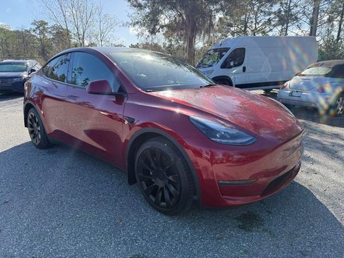 Used 2025 Tesla Model Y Long Range image 3