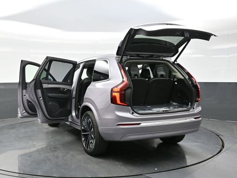 New 2026 Volvo XC90 B6 Ultra w/ Protection Package AWD/4WD image 40