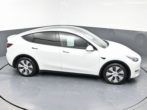 Used 2023 Tesla Model Y Long Range image 51