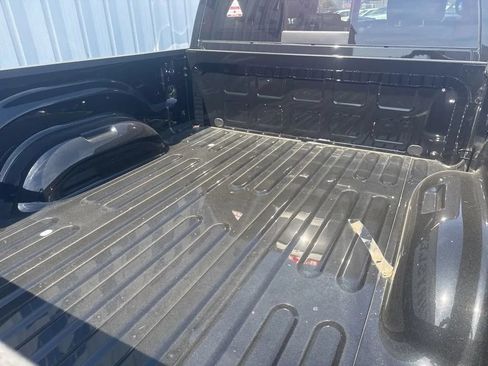 Used 2025 RAM 2500 Laramie AWD/4WD image 13