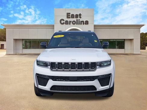 New 2026 Jeep Grand Cherokee Limited RWD image 8