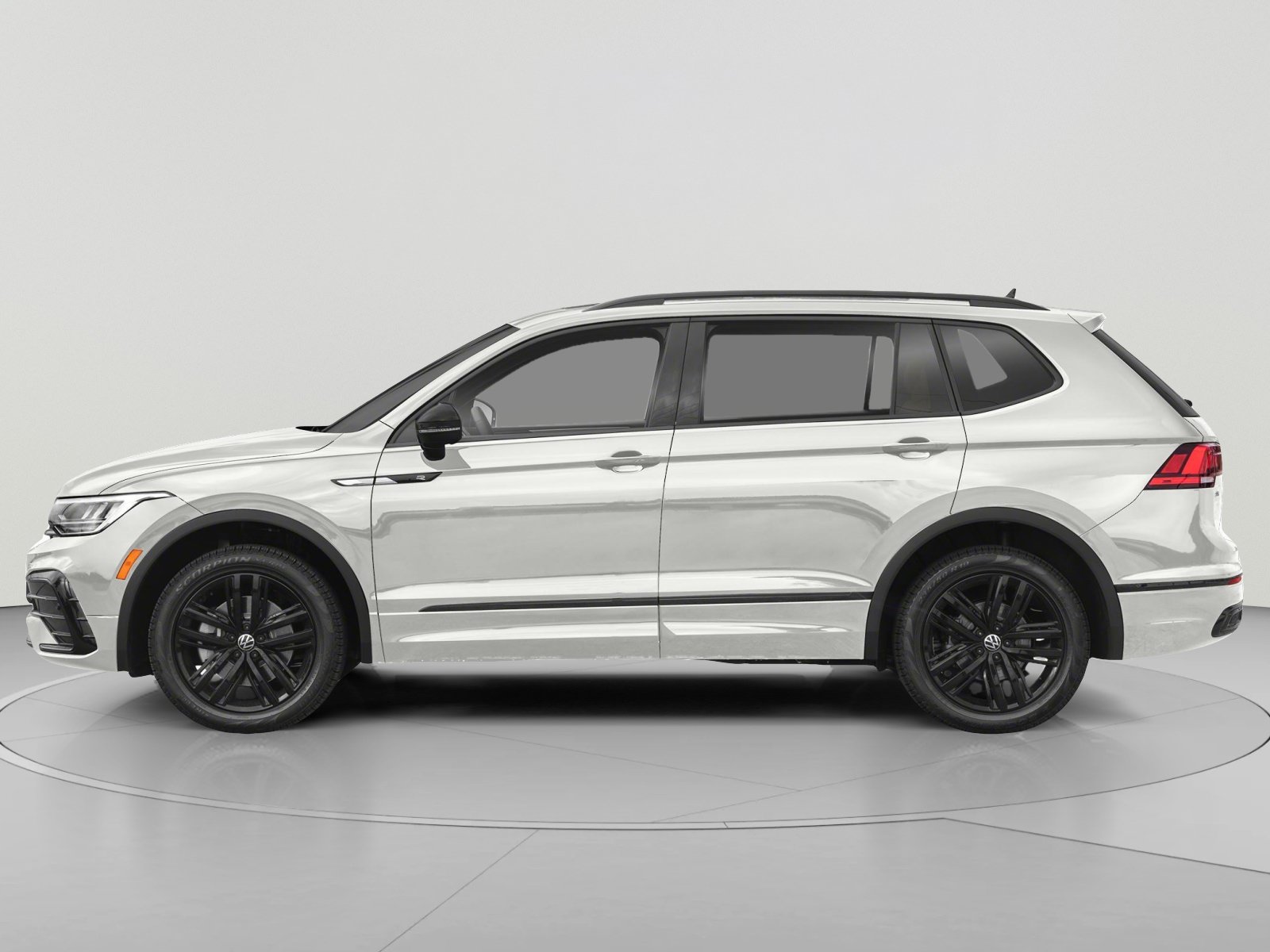 Used 2022 Volkswagen Tiguan SE R-Line AWD/4WD image 3