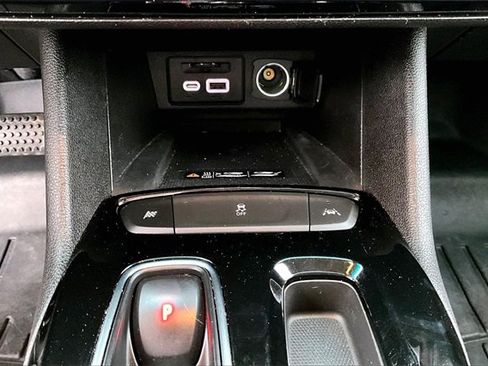 Used 2023 Chevrolet Bolt LT w/ Infotainment Package image 32