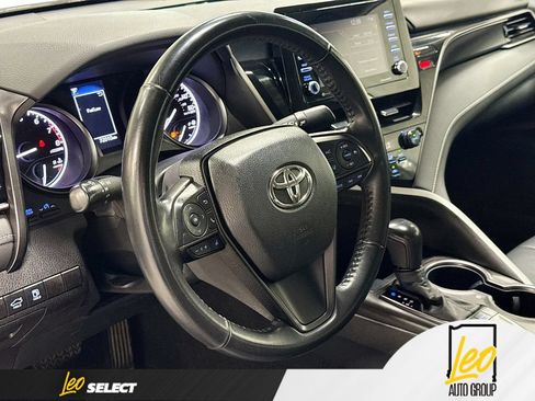 Used 2023 Toyota Camry SE FWD image 13