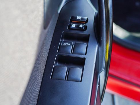 Used 2018 Toyota Corolla iM image 19