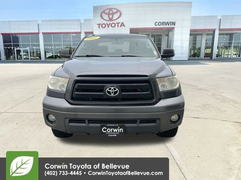 Used 2011 Toyota Tundra 4x4 CrewMax image 3