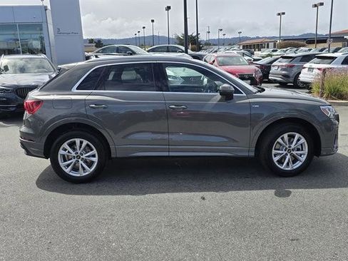 New 2025 Audi Q3 2.0T Premium image 35