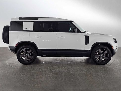 Used 2023 Land Rover Defender 110 S AWD/4WD image 6