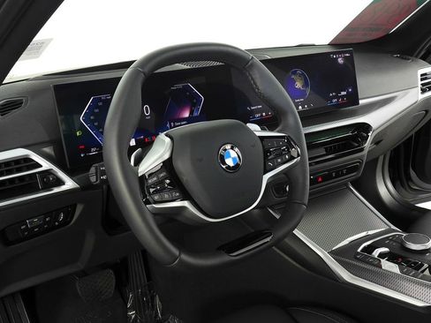 Used 2025 BMW 330i Sedan w/ Premium Package RWD image 31