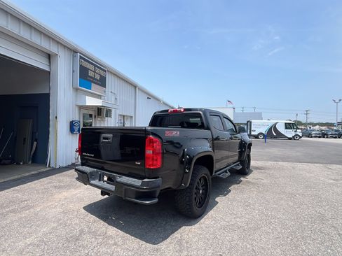 Used 2022 Chevrolet Colorado Z71 w/ Safety Package AWD/4WD image 5