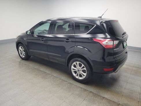 Used 2017 Ford Escape SE image 3