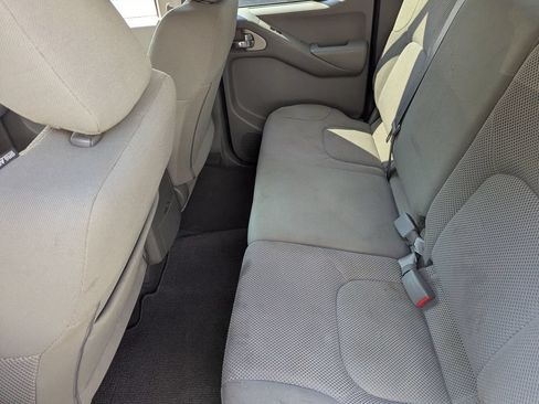 Used 2019 Nissan Frontier SV AWD/4WD image 7