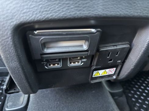 Used 2020 Jeep Cherokee Trailhawk w/ Cold Weather Group AWD/4WD image 31