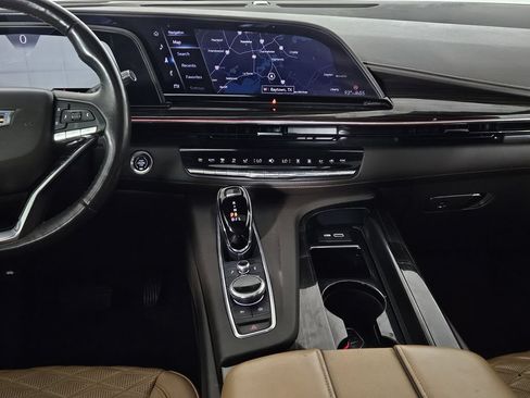 Used 2022 Cadillac Escalade ESV Premium Luxury AWD/4WD image 8