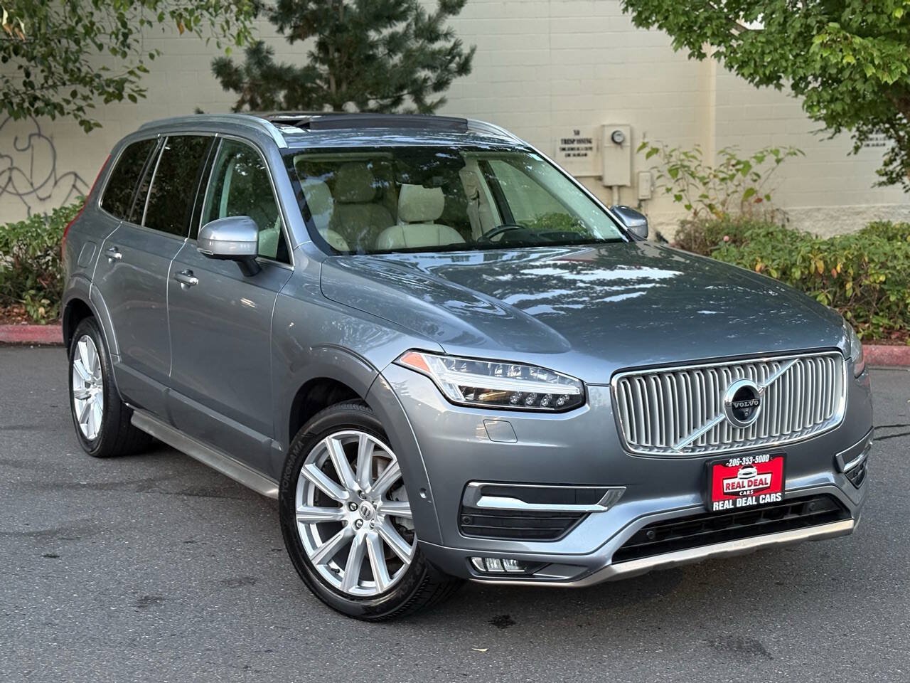Used 2016 Volvo XC90 T6 Inscription AWD/4WD image 2