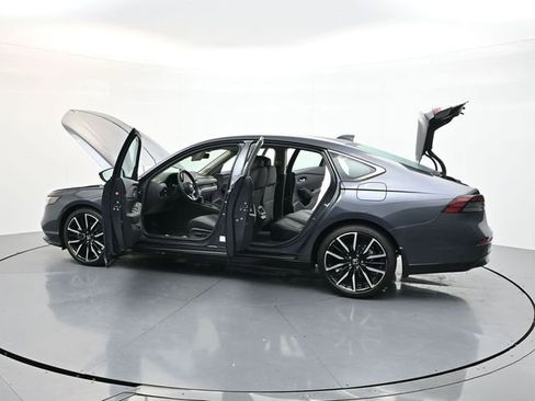 Used 2023 Honda Accord Touring image 49
