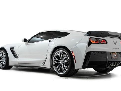 Used 2016 Chevrolet Corvette Z06 w/ 2LZ Preferred Equipment Group image 10